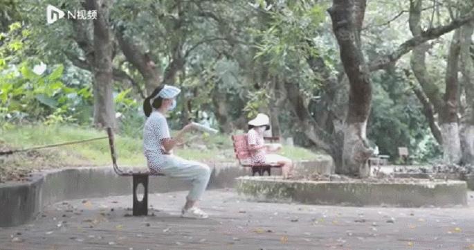 DƬ